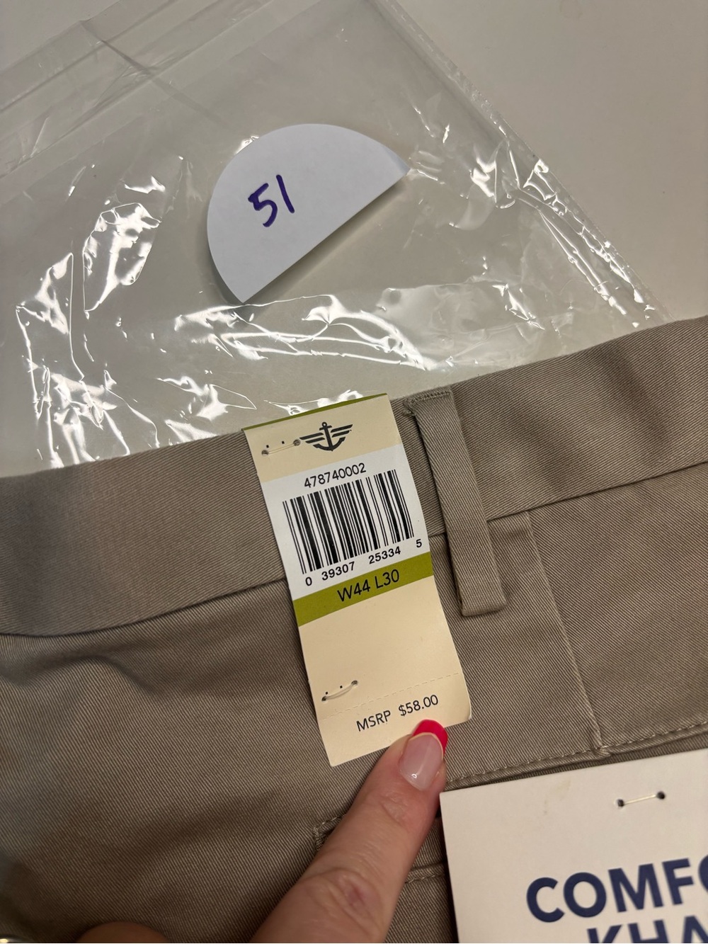 Dockers Relaxed Fit Comfort Khaki Dress Pants Performance No Wrinkle Size 44x30 - Picture 5 of 5
